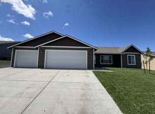 2910 Thrush St, Umatilla, OR 97882