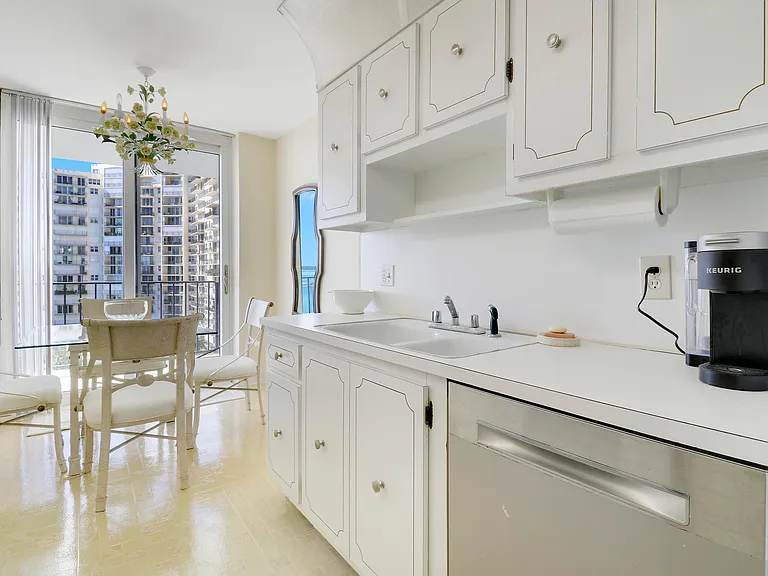 1701 S Flagler Dr #903 — Photo 8