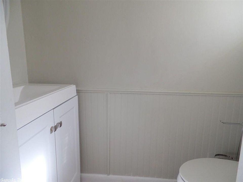 1st image of 5709 Bluebell Dr