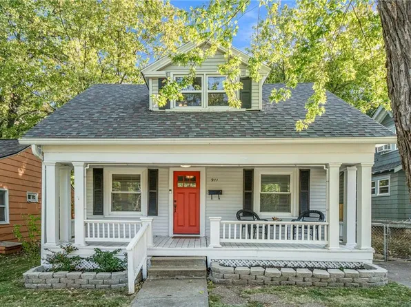 911 E 75th St, Kansas City, MO 64131