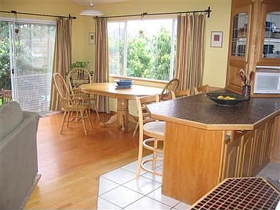 Dining area with breakfast bar
