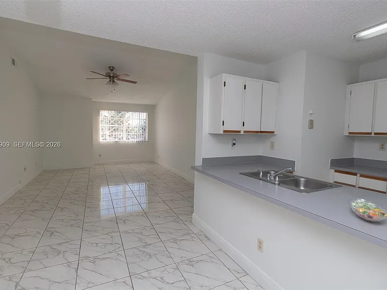 18304 NW 68th Ave #L — Photo 7