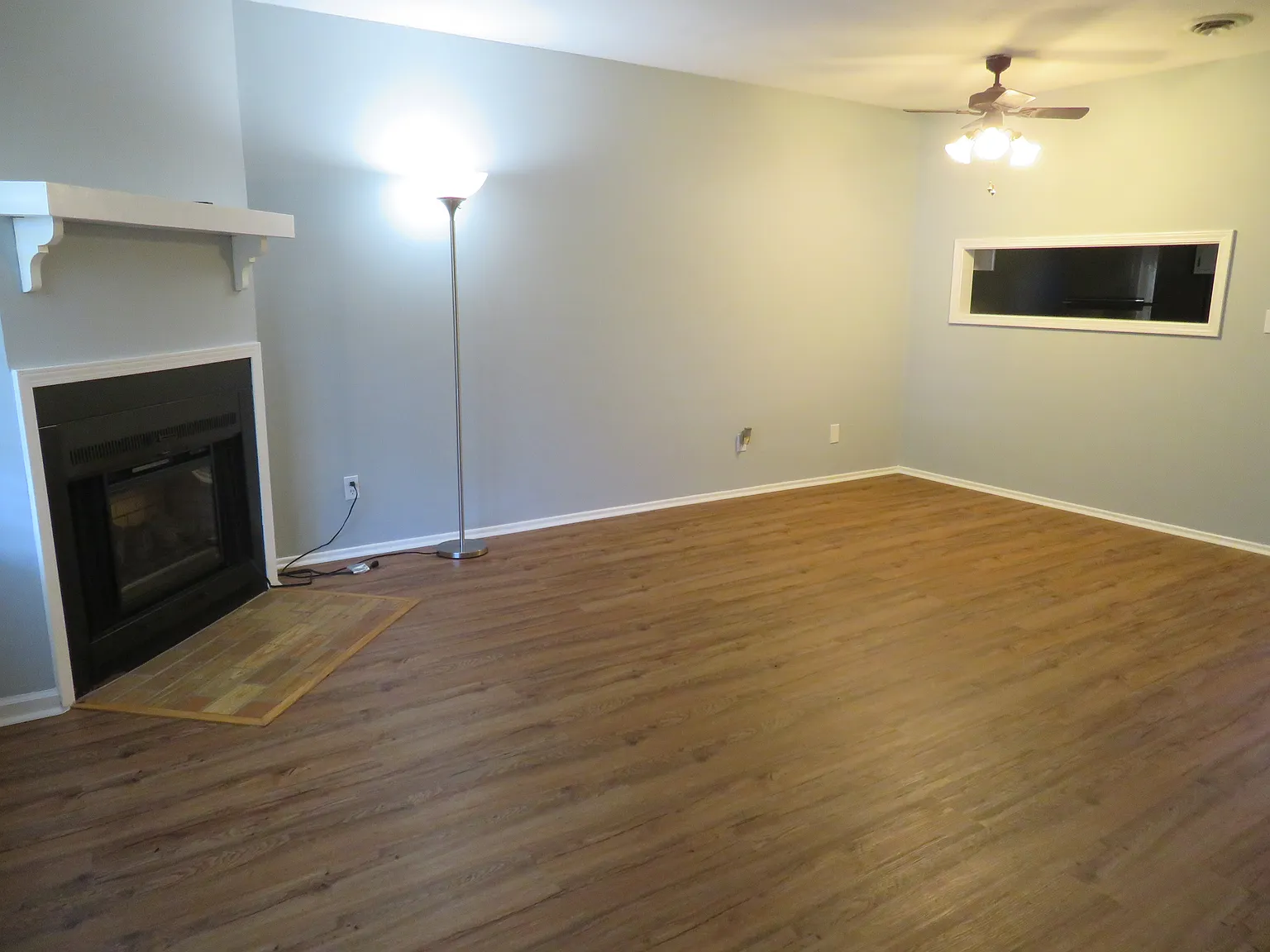 2 bed, 1.5 bath, 1037 sqft, $1,350 — Photo 4
