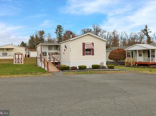 410 Allenbrook Ln, Reading, PA 19606