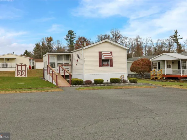 410 Allenbrook Ln, Reading, PA 19606