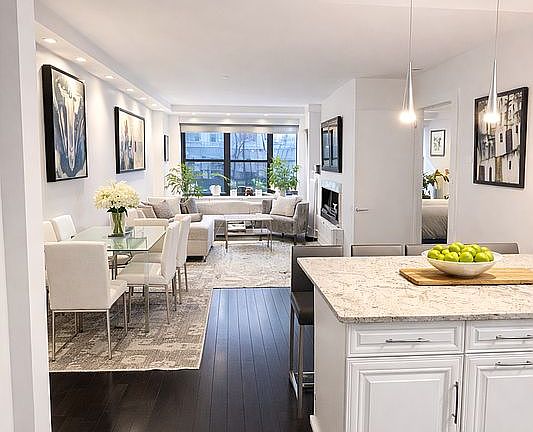 5th image of 305 E 40th St APT 2M