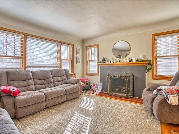 3rd image of 1859 12th Avenue