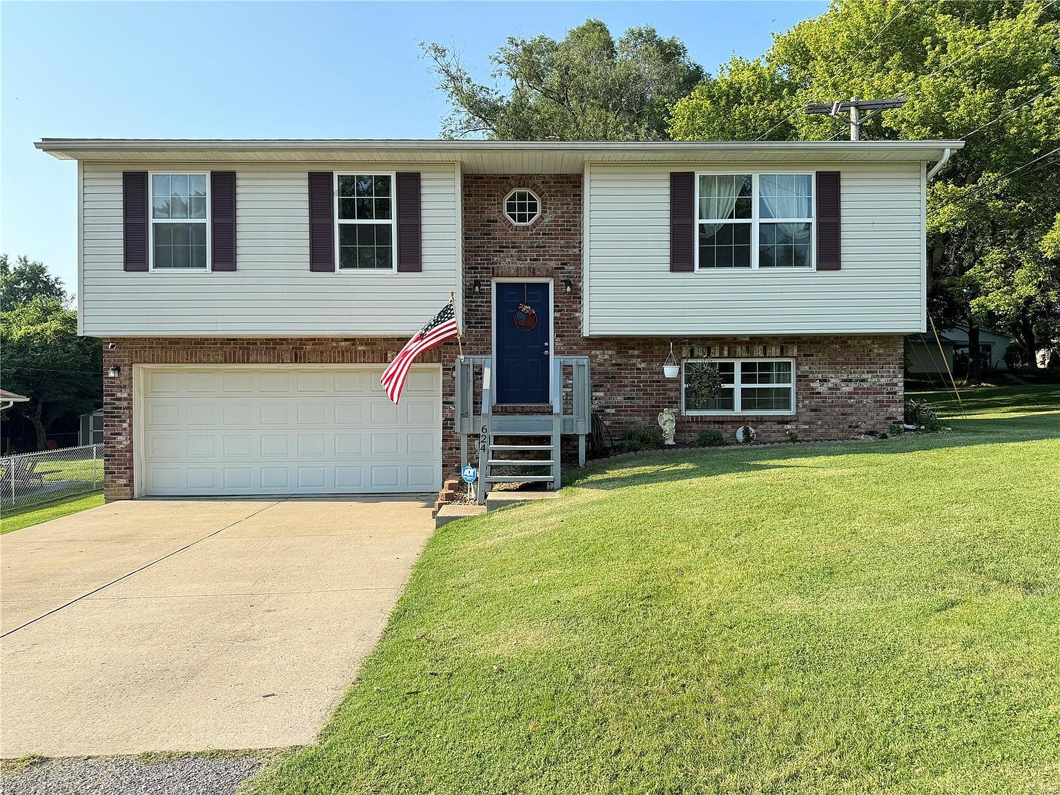 624 Sitze Dr, East Alton, IL 62024 | MLS #24044078 | Zillow