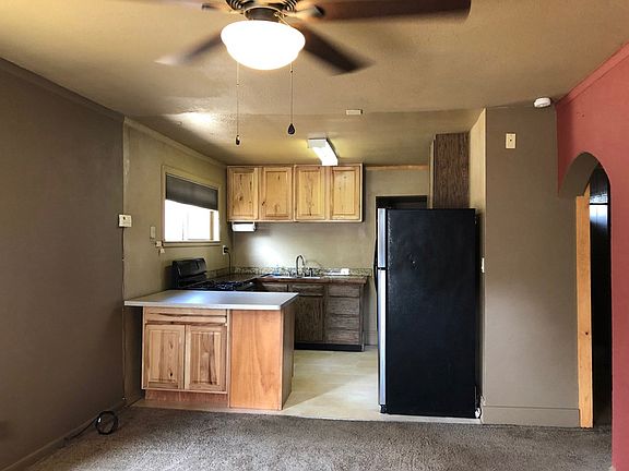 4th image of 106 N Idaho St