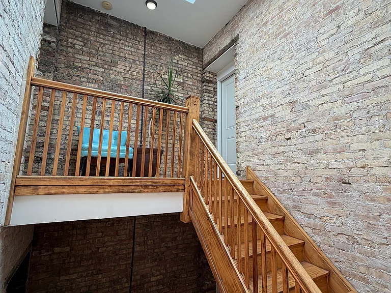 2020 N Spaulding Ave #3 — Photo 26