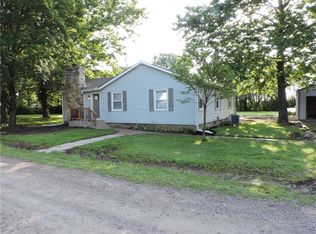 1392 E 2000th Rd, Eudora, KS 66025