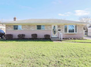 38568 Daytona Dr, Sterling Heights, MI