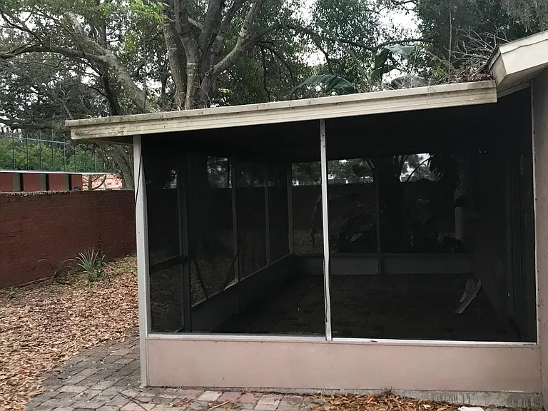 3923 Rockefeller Ave — Photo 4