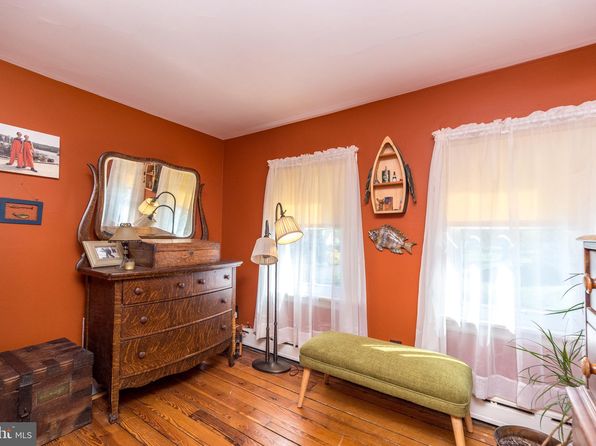 1664 Chestnut Ridge Rd, Upper Black Eddy, PA 18972