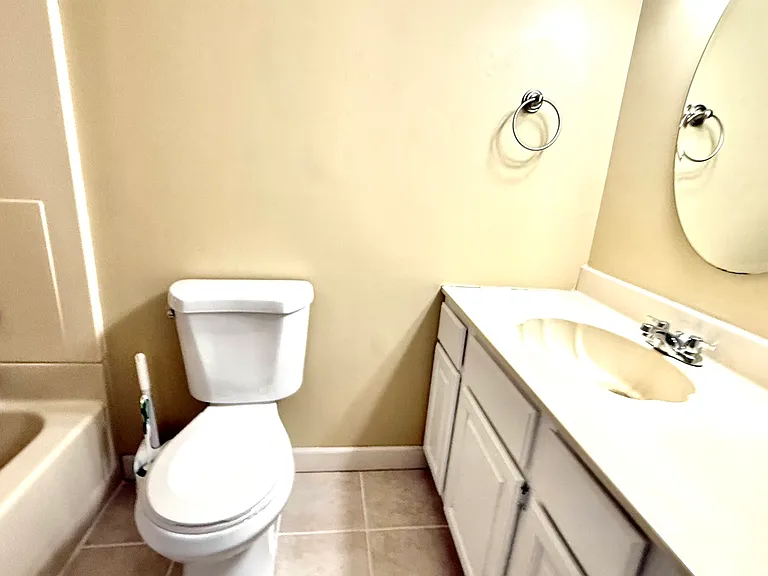 21 Amato Dr #I — Photo 7