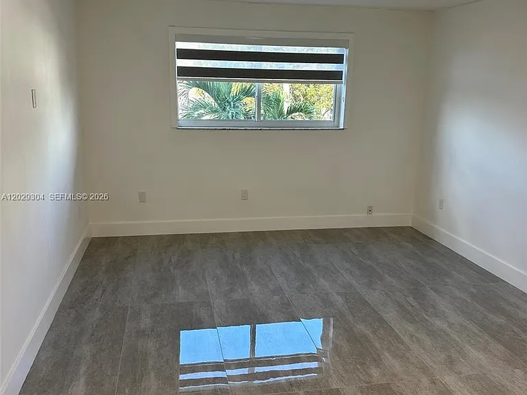 5280 NW 7th St #306 — Photo 6