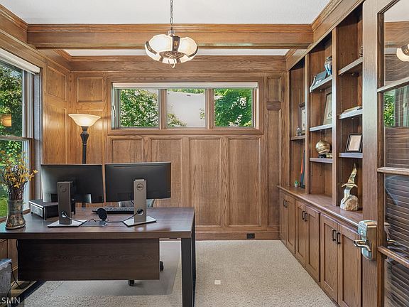 5th image of 8 Larch Ln