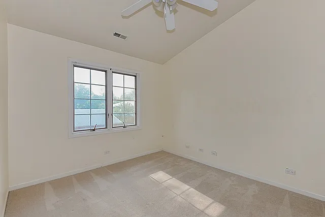 3121 Lake Ave — Photo 16