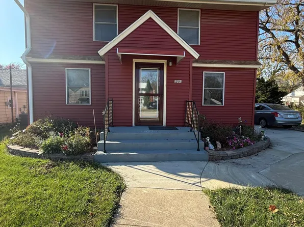 203 N Mantorville Ave, Kasson, MN 55944