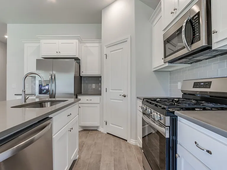 3903 Lleyton Dr — Photo 9