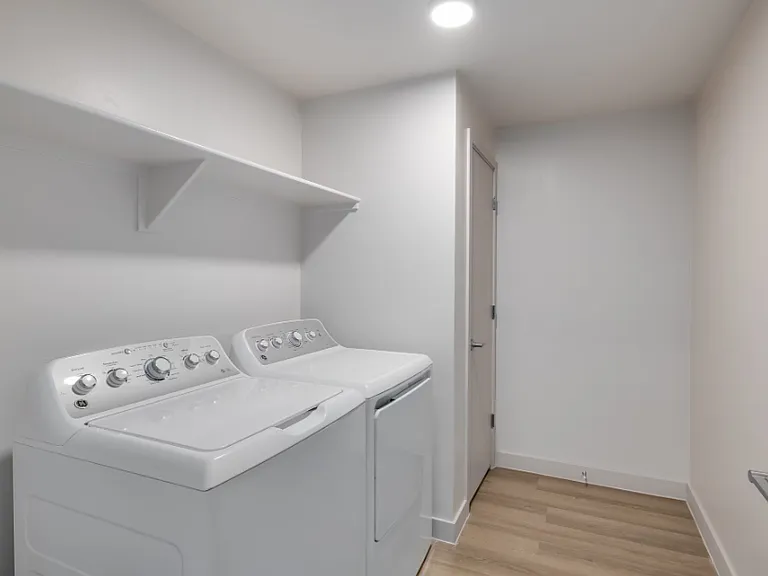 Residences on Main — Photo 9
