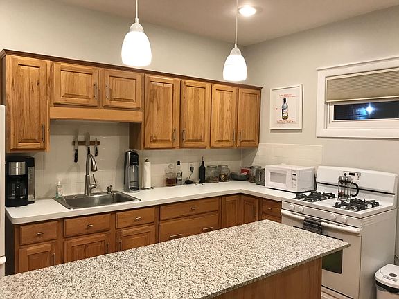 2nd image of 85 Saint James Pl #3