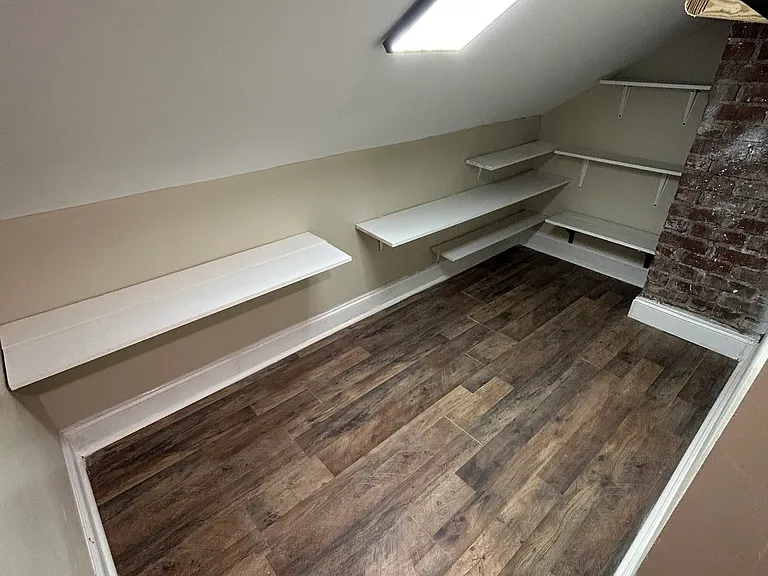 2608 Selma Ave — Photo 9