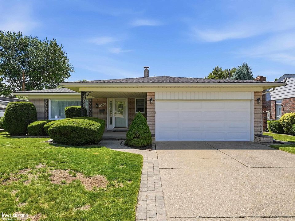 1st image of 34265 Greentrees Rd