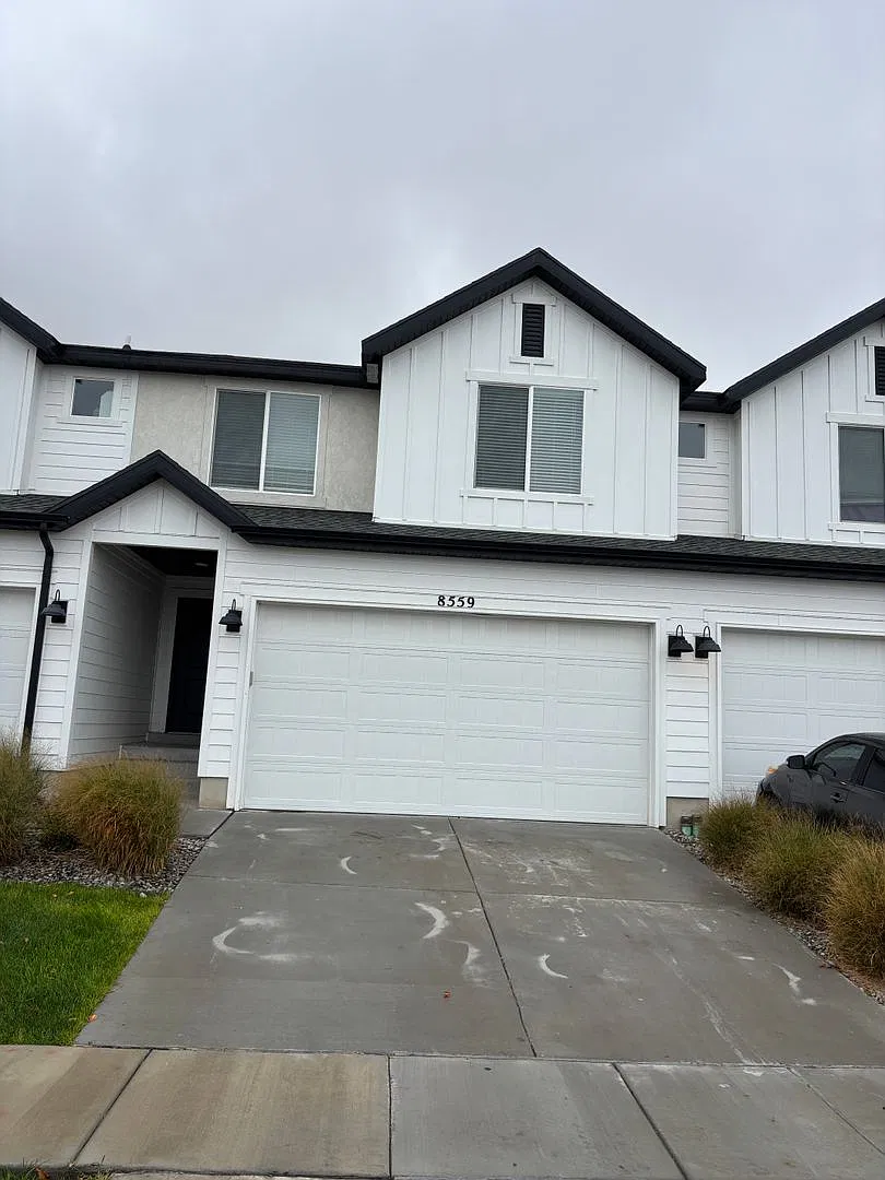 Beautiful Townhome for lease — Photo 1