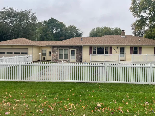 1300 Roberts St, La Porte, IN 46350