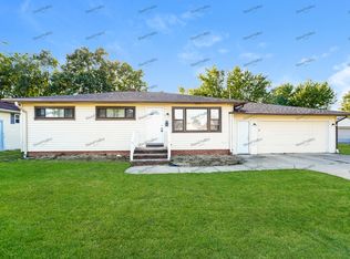 5266 W 148th St, Cleveland, OH 44142