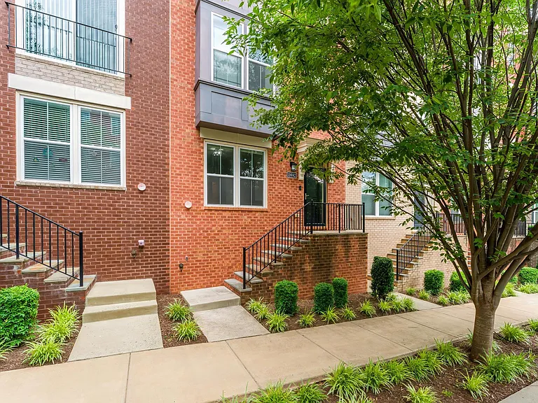 11692 Sunrise Square Pl — Photo 3