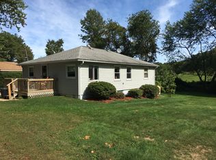 96 Cubles Dr, Brimfield, MA 01010