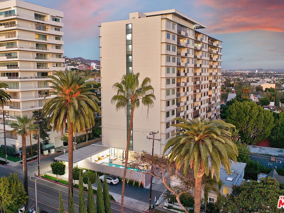 1st image of 818 N Doheny Dr APT 204