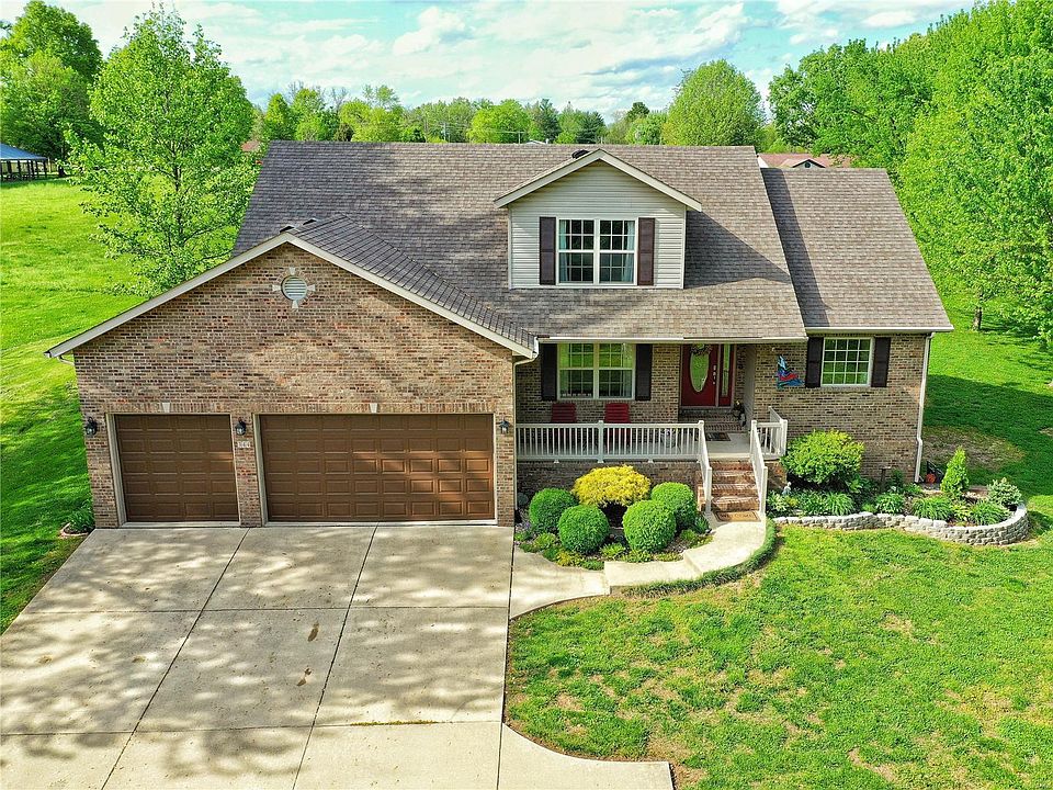 1st image of 344 E Lake Dr