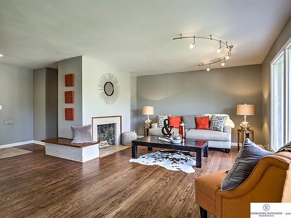 4th image of 1014 N 67th Ave