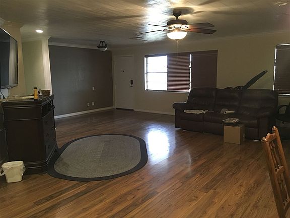 4th image of 205 E Freddye Ave