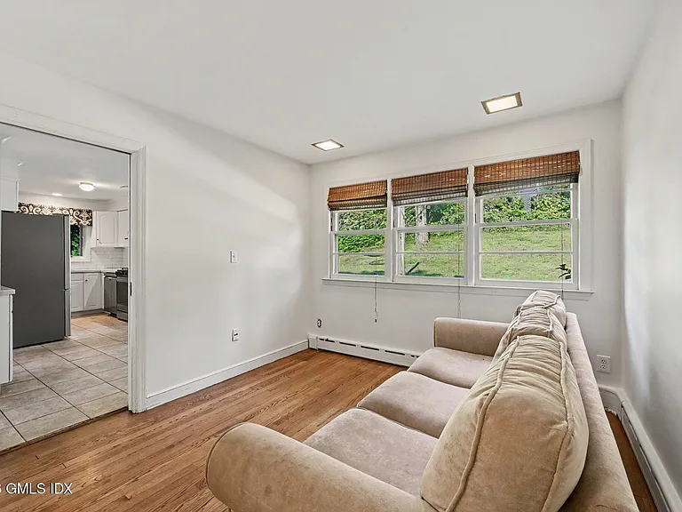 20 Meyer Pl — Photo 13