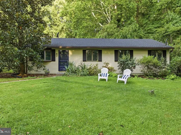 6664 Old Solomons Island Rd, Friendship, MD 20758