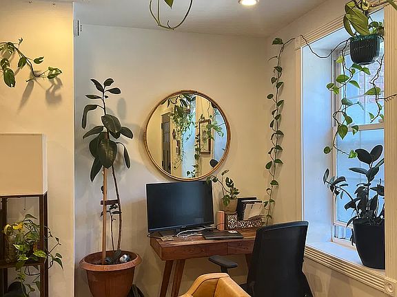 3rd image of 585 Van Buren St APT 1