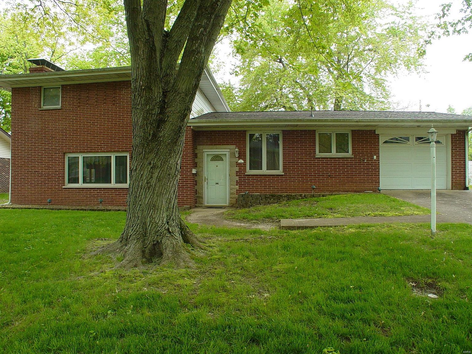 9 Chamberlain Ct, Belleville, IL 62223 Zillow