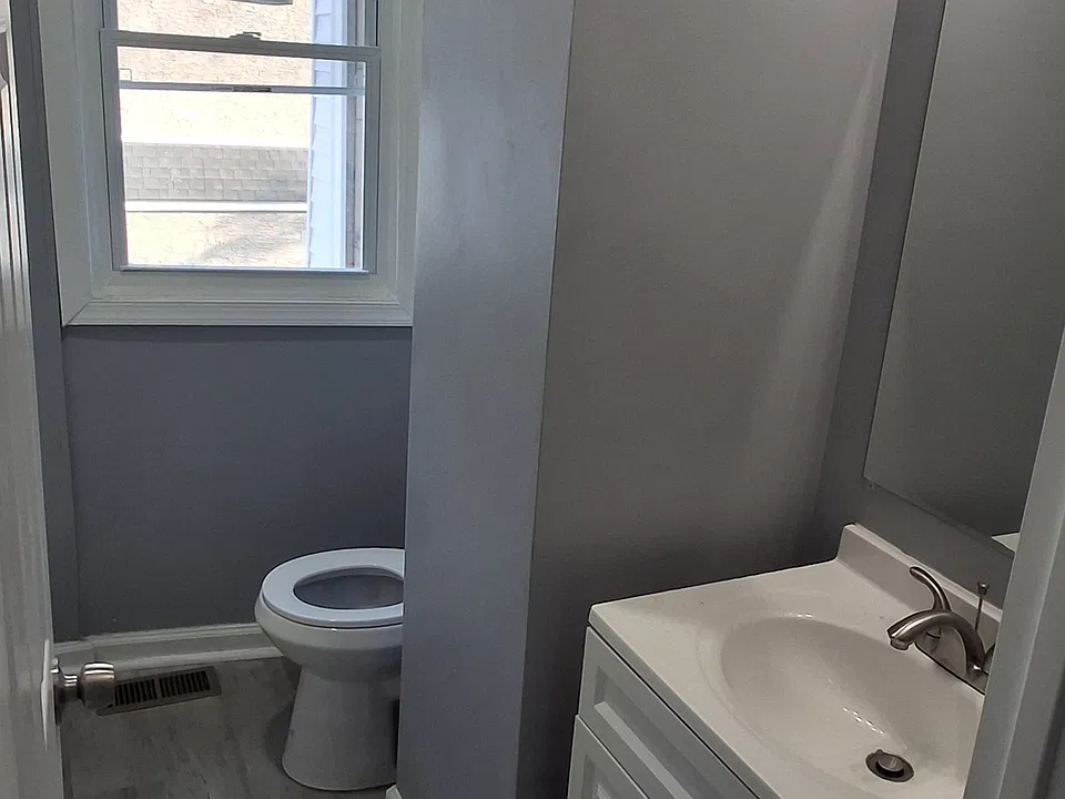 320 Rutherford Ave