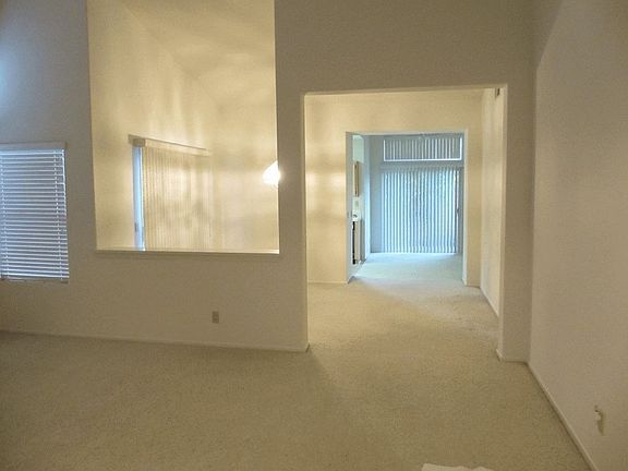 3rd image of 40425 Via Malagas