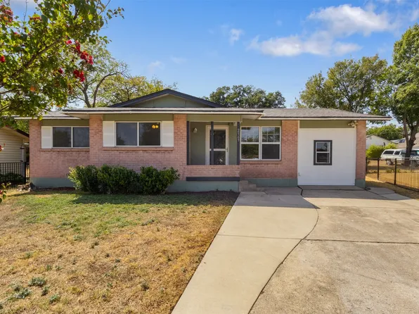 2563 Wood Valley Dr, Dallas, TX 75211