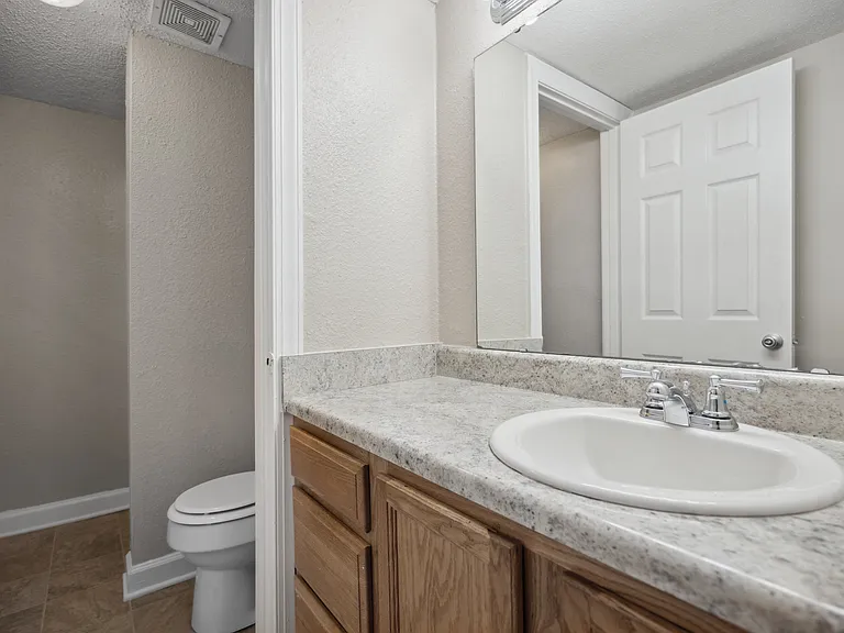 Sumter Square Apartments — Photo 21