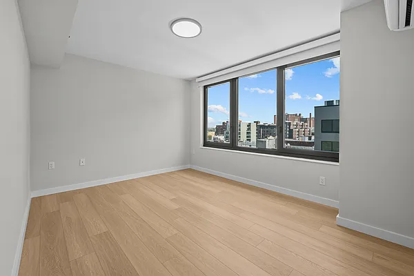 Bedroom, photo 2