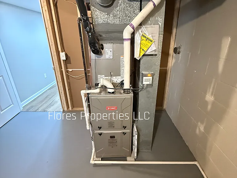 1136 Pauline Ave — Photo 14
