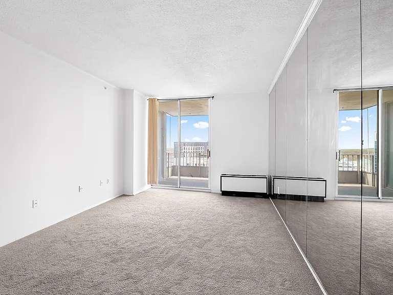 28 Allegheny Ave #1608 — Photo 13