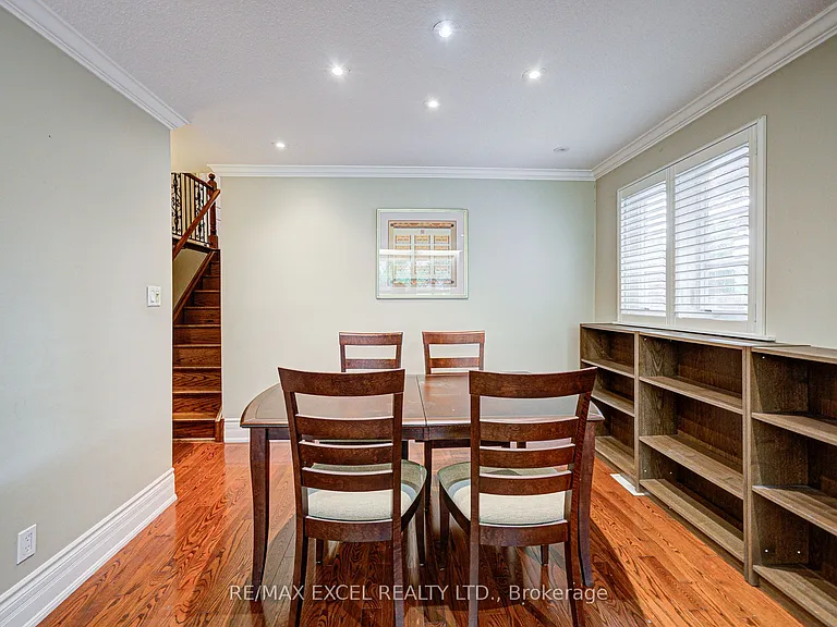 108 Babcombe Dr — Photo 6