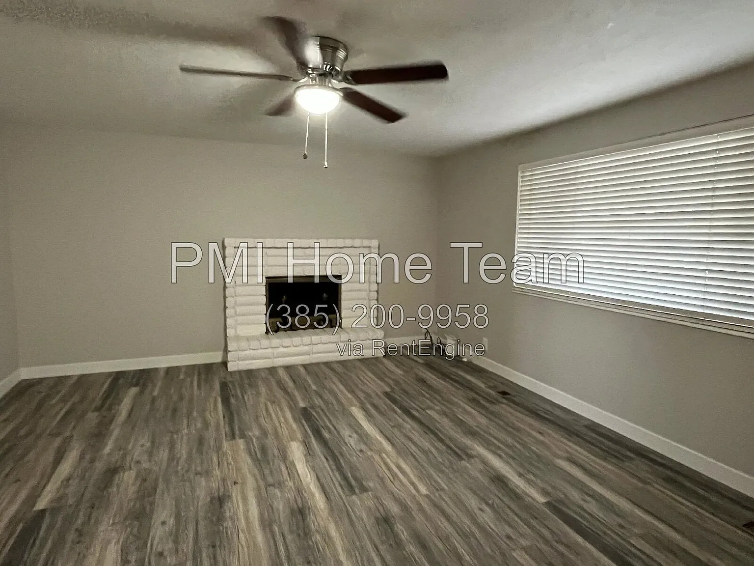 3 bed, 3.0 bath, 2200 sqft, $2,400 — Photo 3